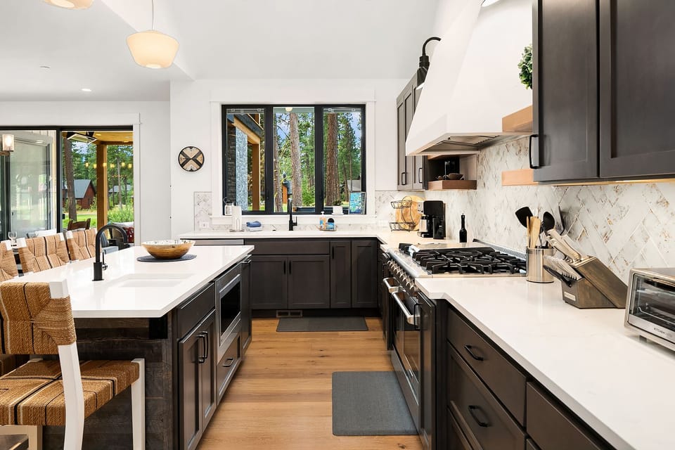 Freebird: - Plenty of counterspace to make fabulous in-home meals.
