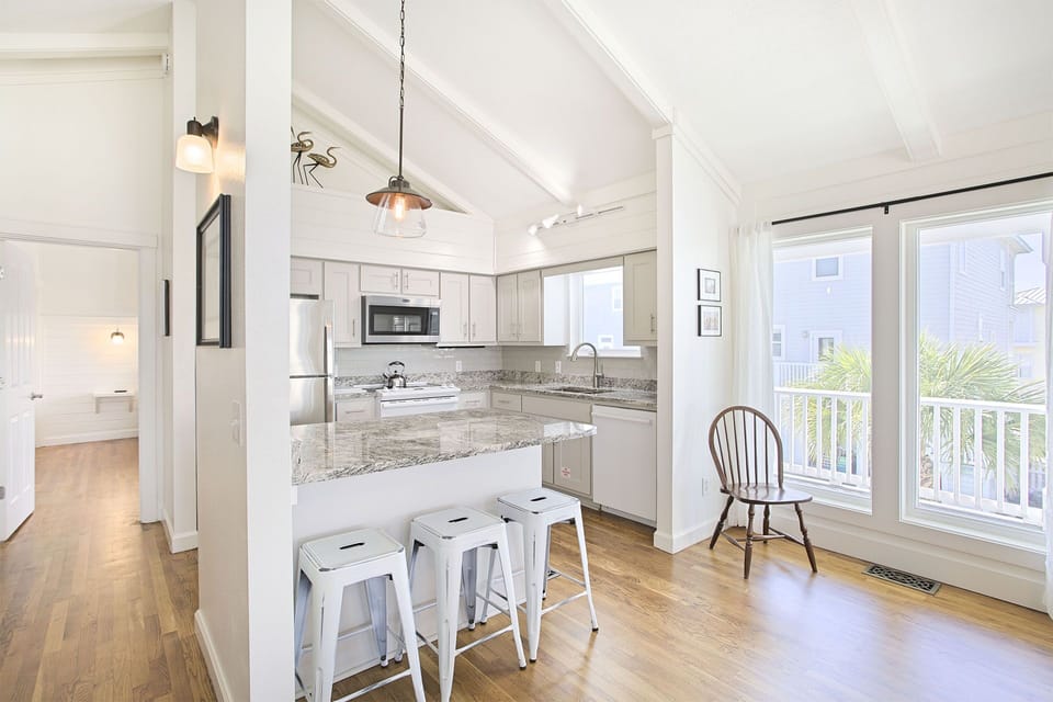 Suncatcher Kitchen
