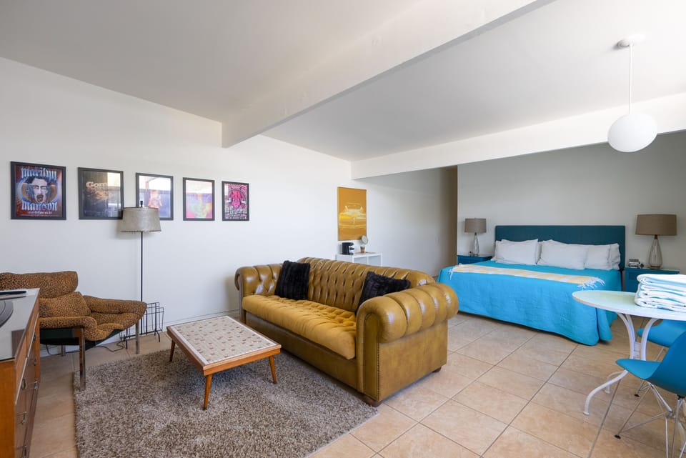 Come on in your suite.