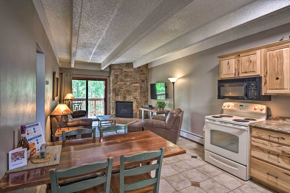 Kitchen | Cooking Basics | Dishware/Flatware | Drip Coffee Maker