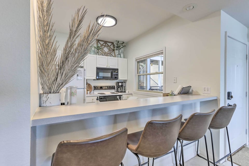 Fully Equipped Kitchen | Cooking Utensils | Complimentary Spices