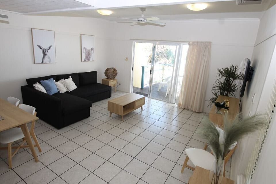 Villa 40 Loungeroom