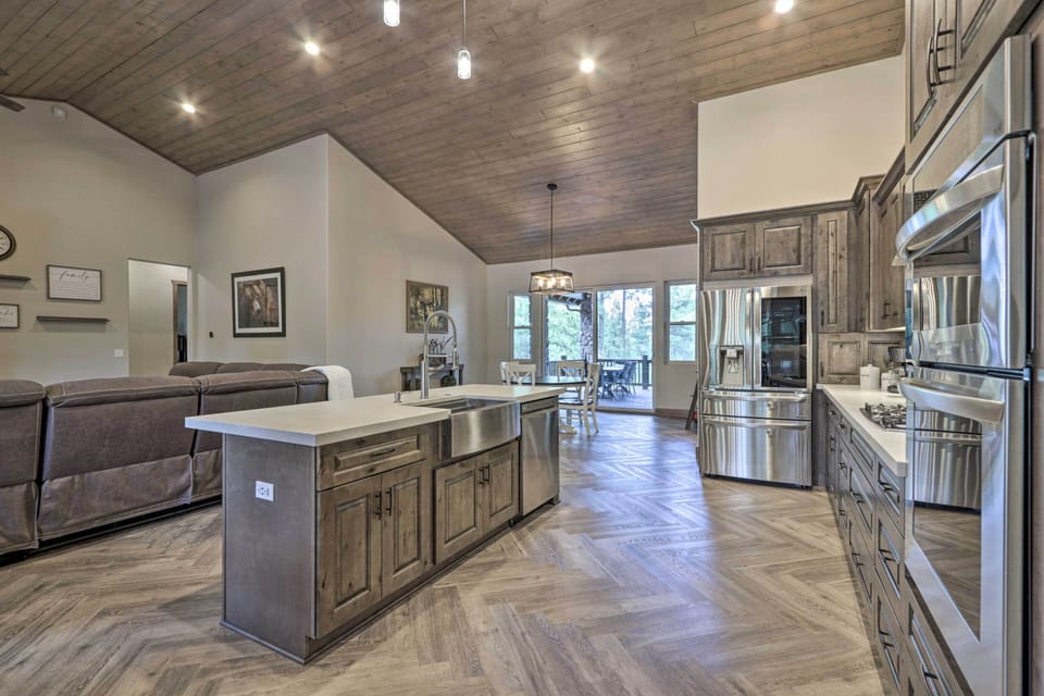 Kitchen | Farmhouse Sink | Drip Coffee Maker