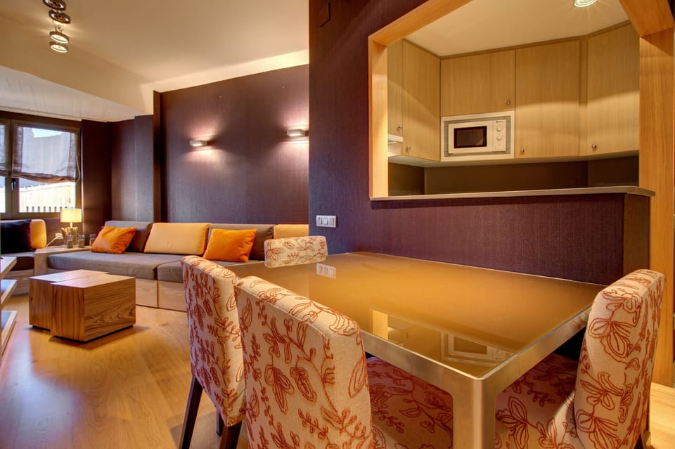 Camarote by Totiaran is Super chic 1 bedroom apt. 5p Baqueira centro