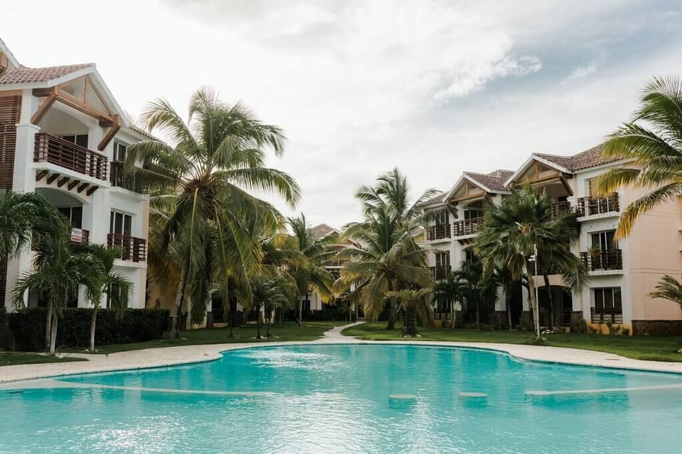 Communal swimming pool just below the apartment, open from 8 a.m. to 8 p.m.
