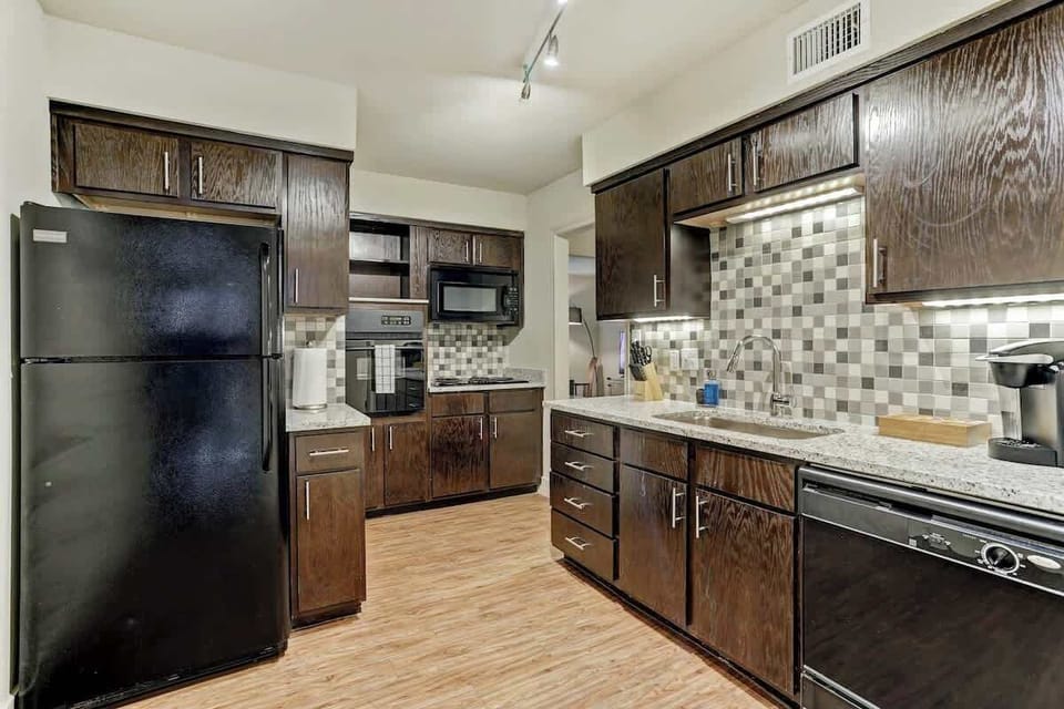 Fully Furnished Kitchen 