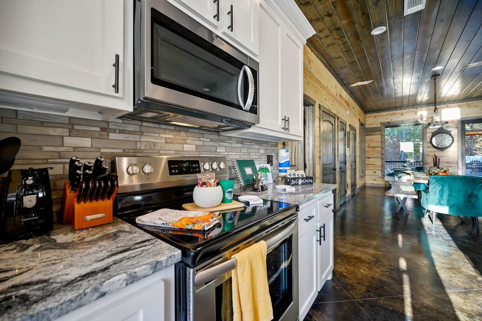 Fully equipped kitchen