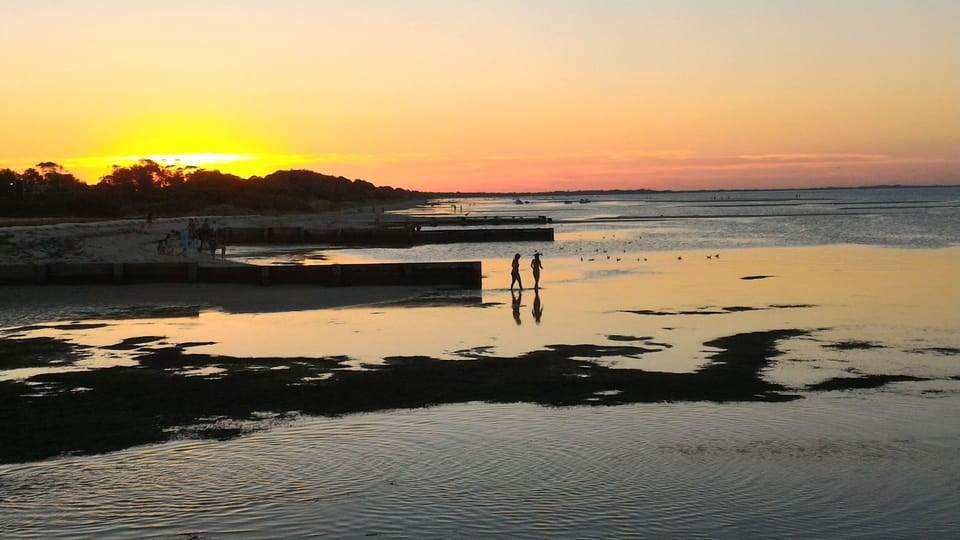Rosebud Beaches and Pier close by.