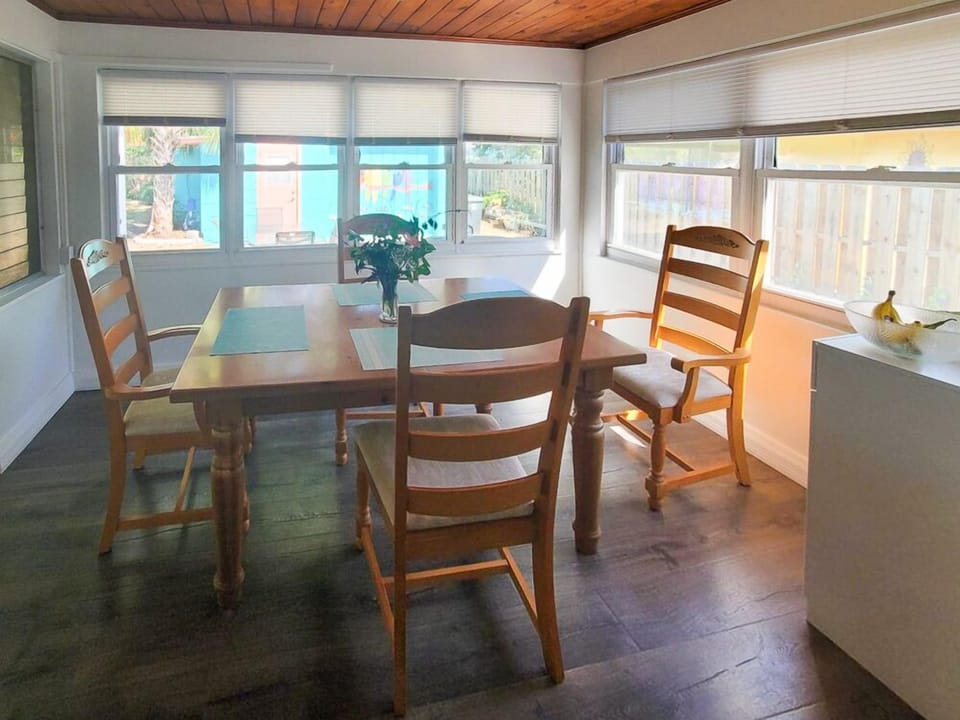 Peaceful March 2022 Dining Room