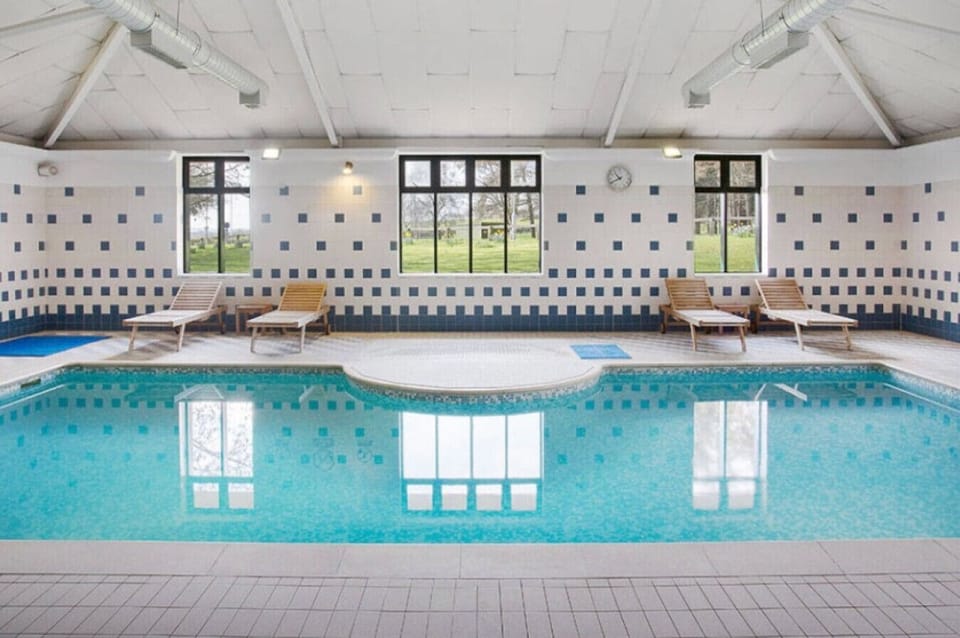 Free pool access 10 minute drive