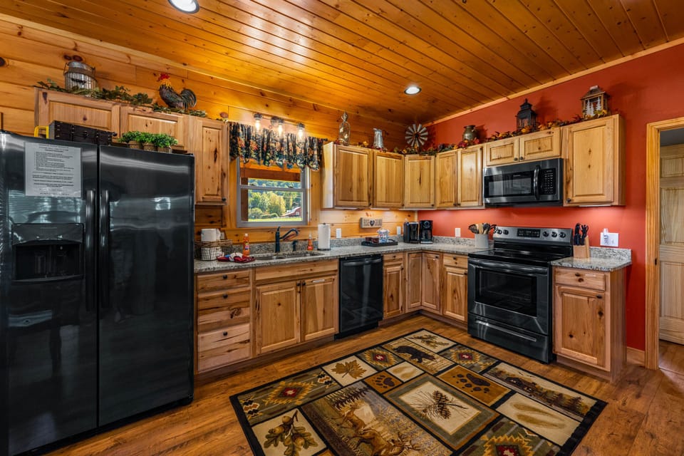 Large fuly stocked Kitchen
