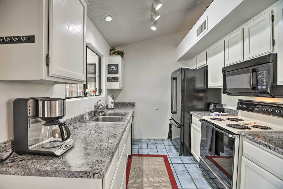 Kitchen | Fully Equipped