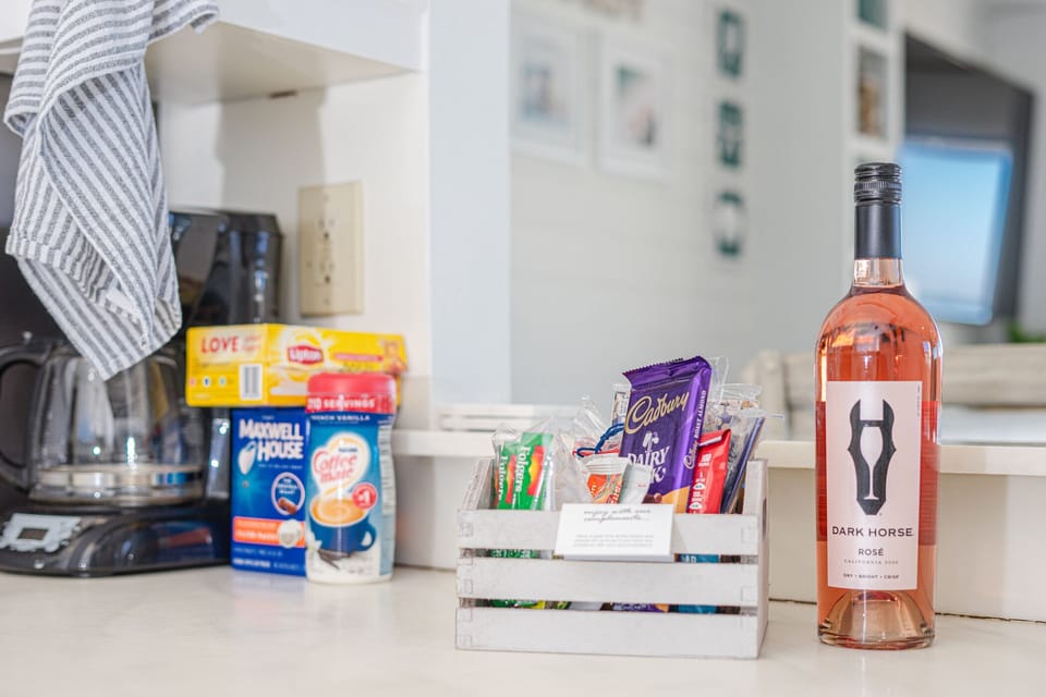 Sample complimentary items. Items may differ for each accommodation.