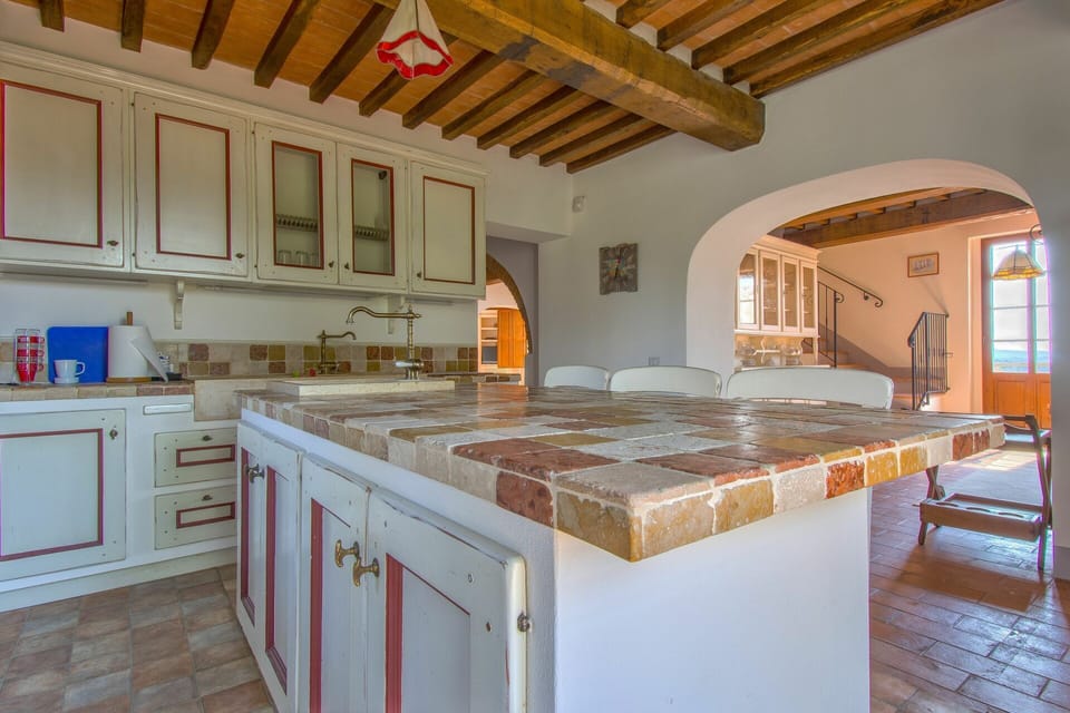 Cabinetry, Furniture, Property, Building, Countertop, Wood, Drawer, Window, Kitchen, House