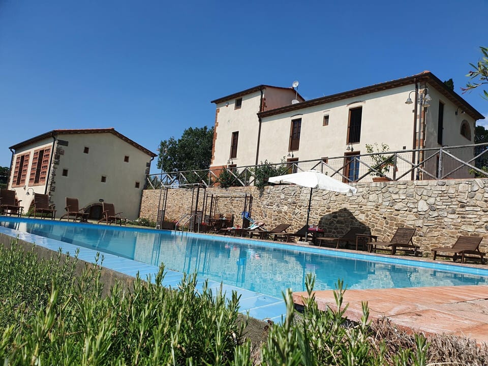 Sky, Water, Plant, Building, Window, Azure, Swimming Pool, Tree, Land Lot, House