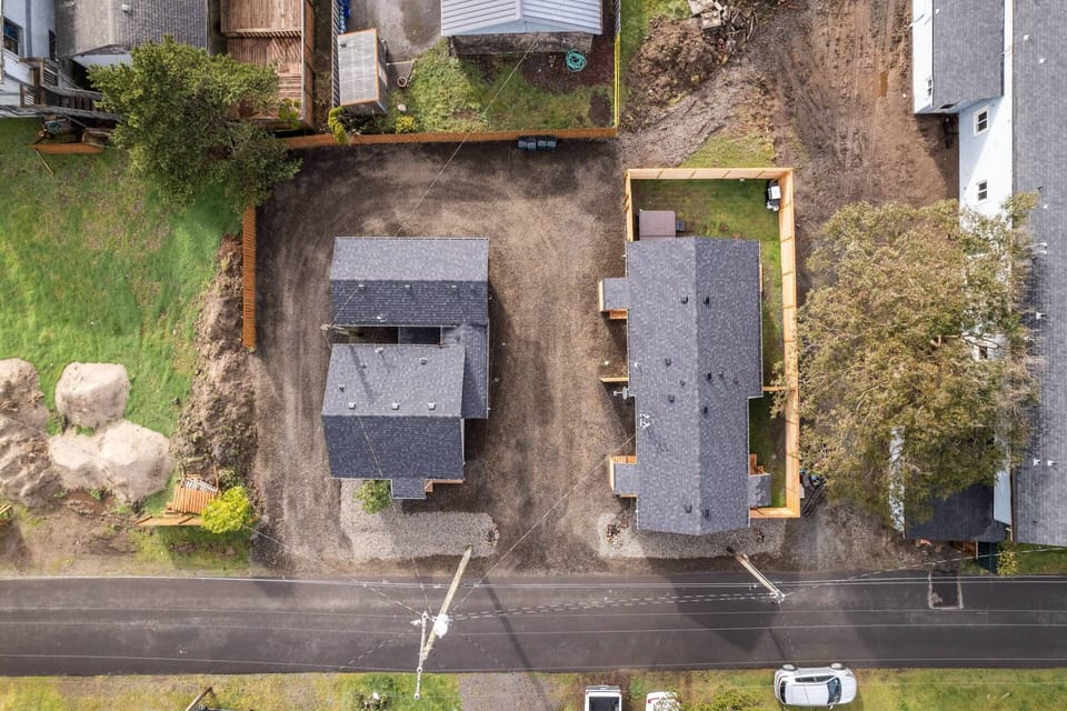 Rockaway Beach is south of Cannon Beach and north of Tillamook. Use this rental as a base camp to explore the Oregon Coast.