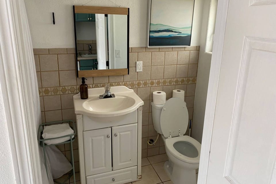 We hope we get to host you at this Sea Haven Motel Unit 3. Please reach out to us with any questions. We are happy to answer!