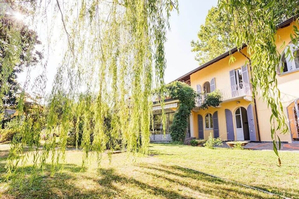Mature gardens