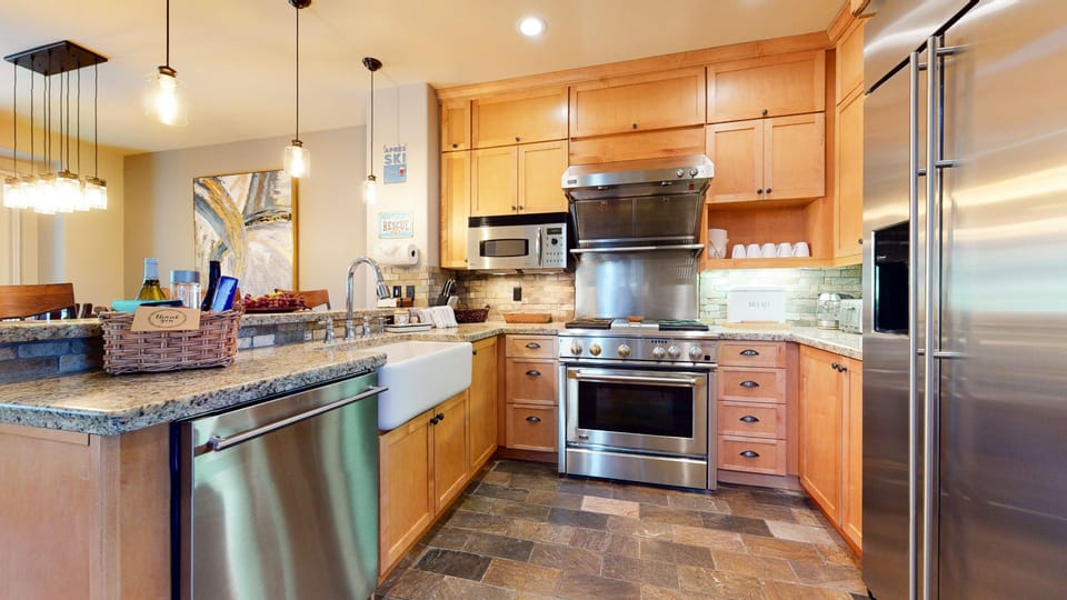 Chef’s kitchen 