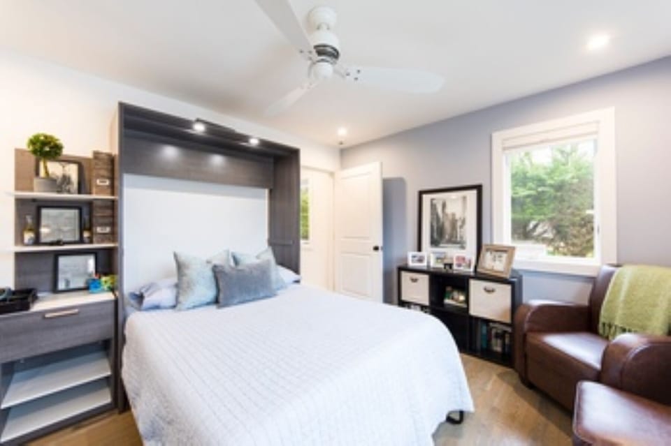 Murphy bed Guestroom #3 with queen