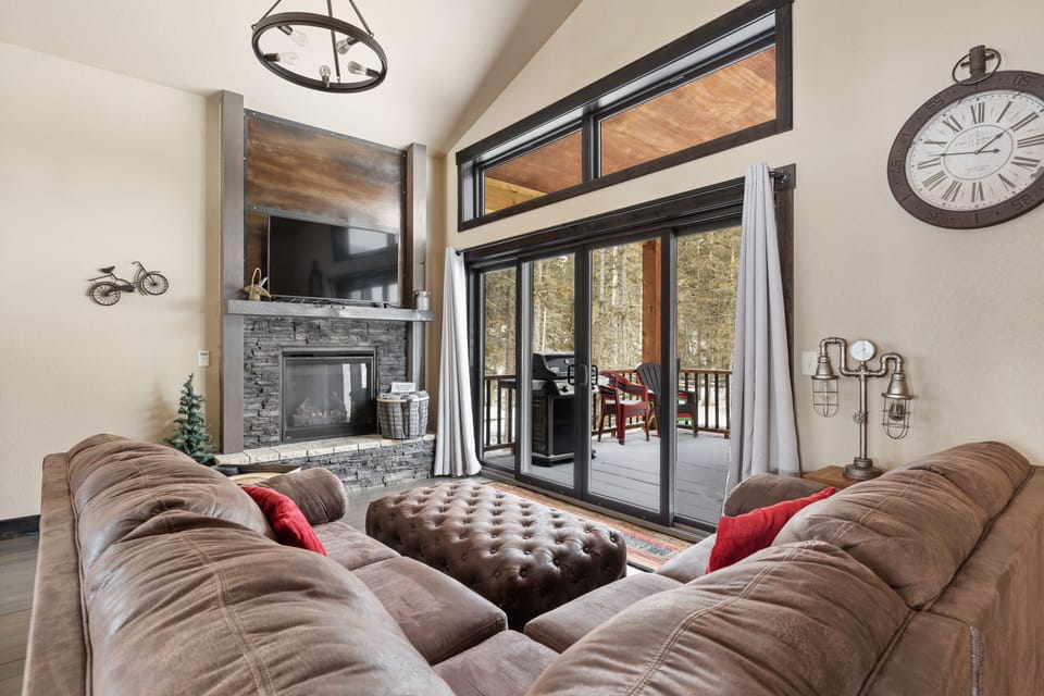 Fire Place with Google Chromecast TV for Online Streaming