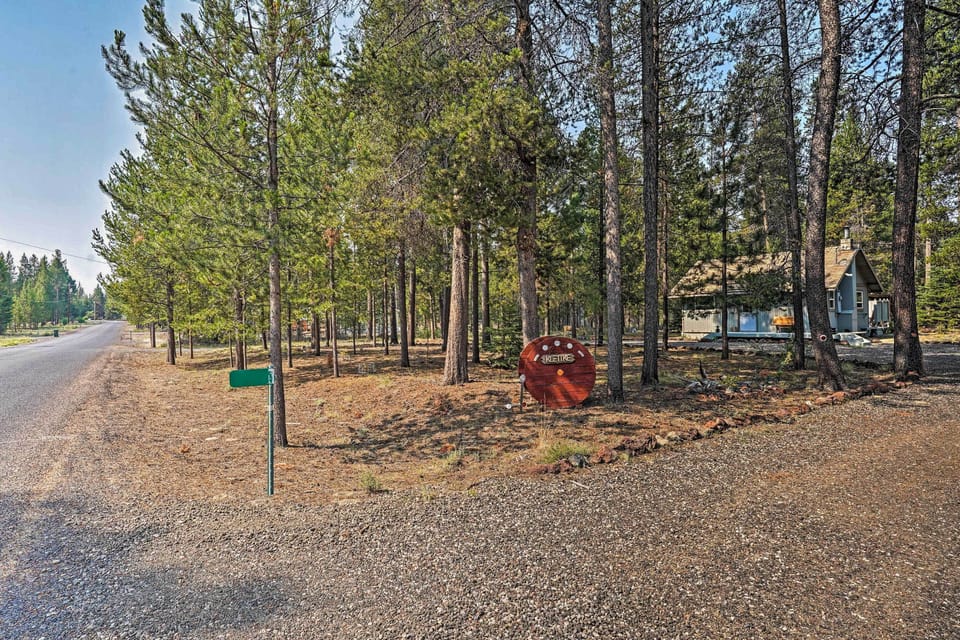 Parking | Driveway Parking (4 Vehicles) | RV/Trailer Parking