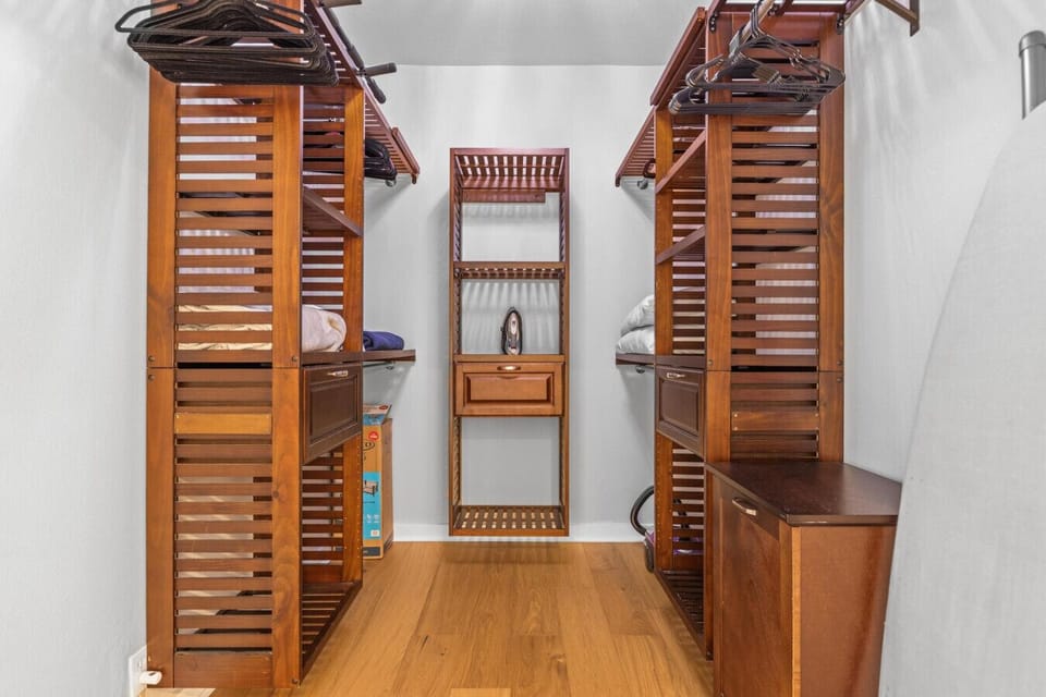 Lots of storage in the primary suites walk-in closet