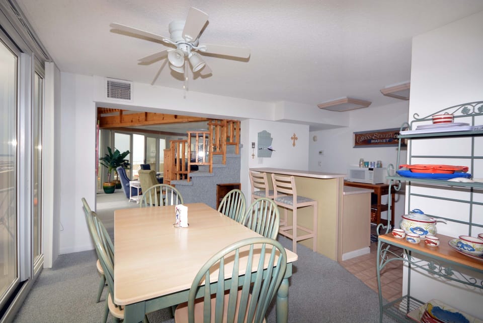 Dining-Area