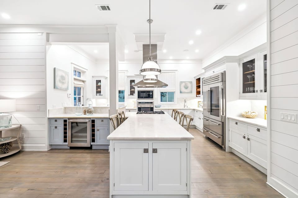 Array_146SilverLaurelWay-15