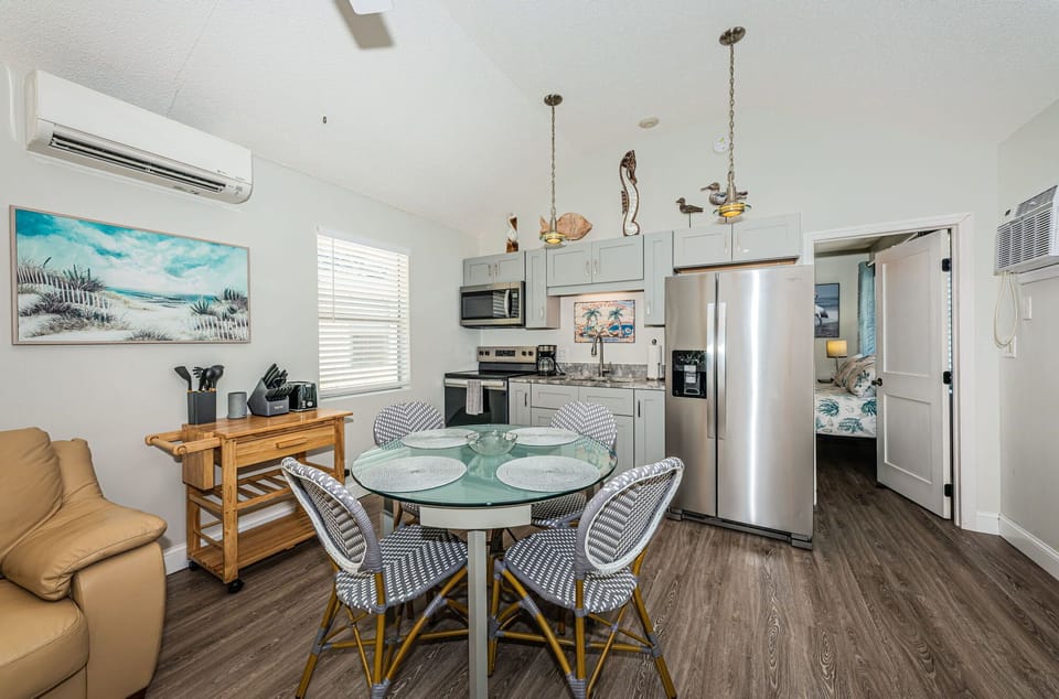 Full kitchen