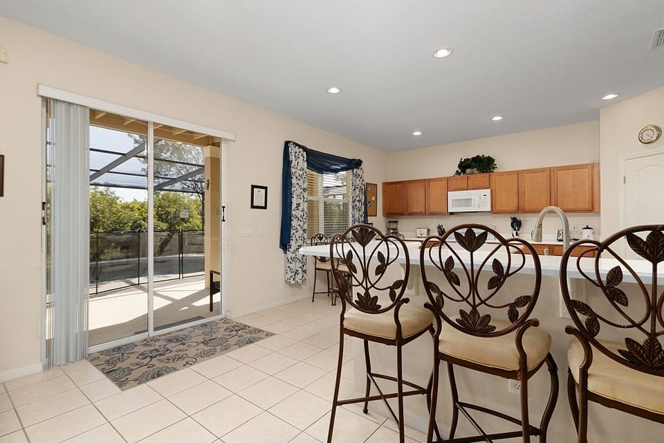 Breakfast bar with more seating - Valhalla Shire