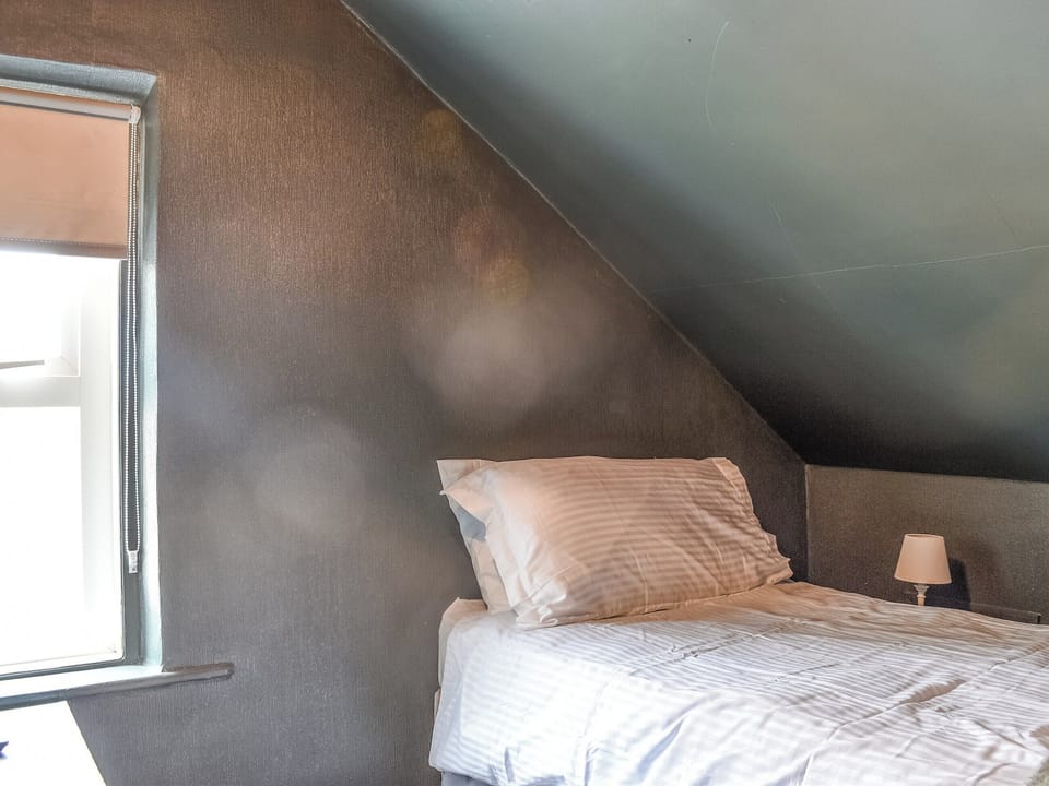 Single bedroom | South Villa, Sandsend