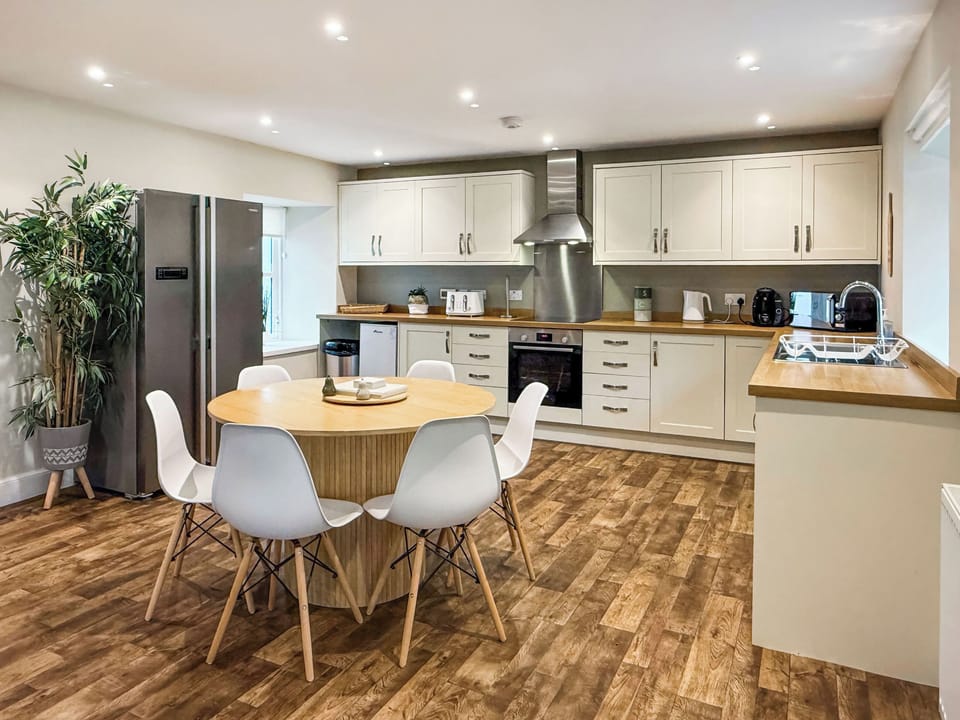 Kitchen/diner | Darris Farmhouse, Scaniport