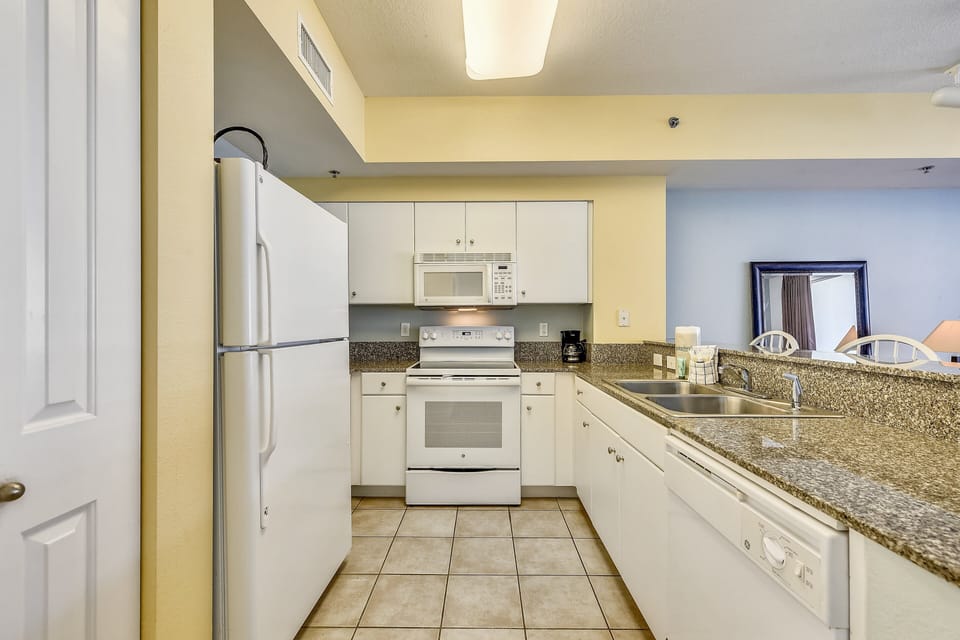 Full Size Kitchen