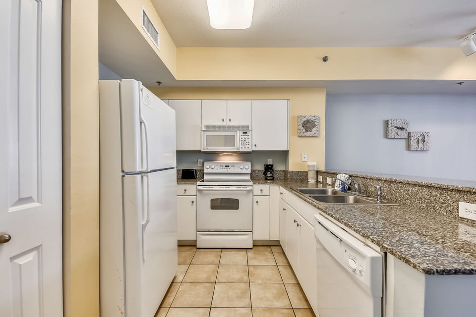 Full Size Kitchen