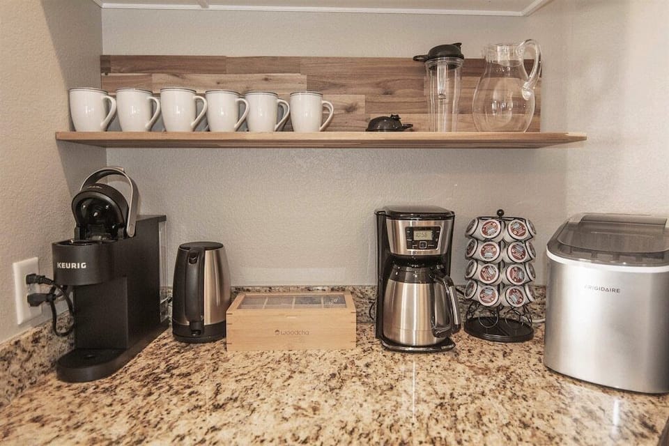 Coffee station with a Keurig AND 10 cup coffee maker