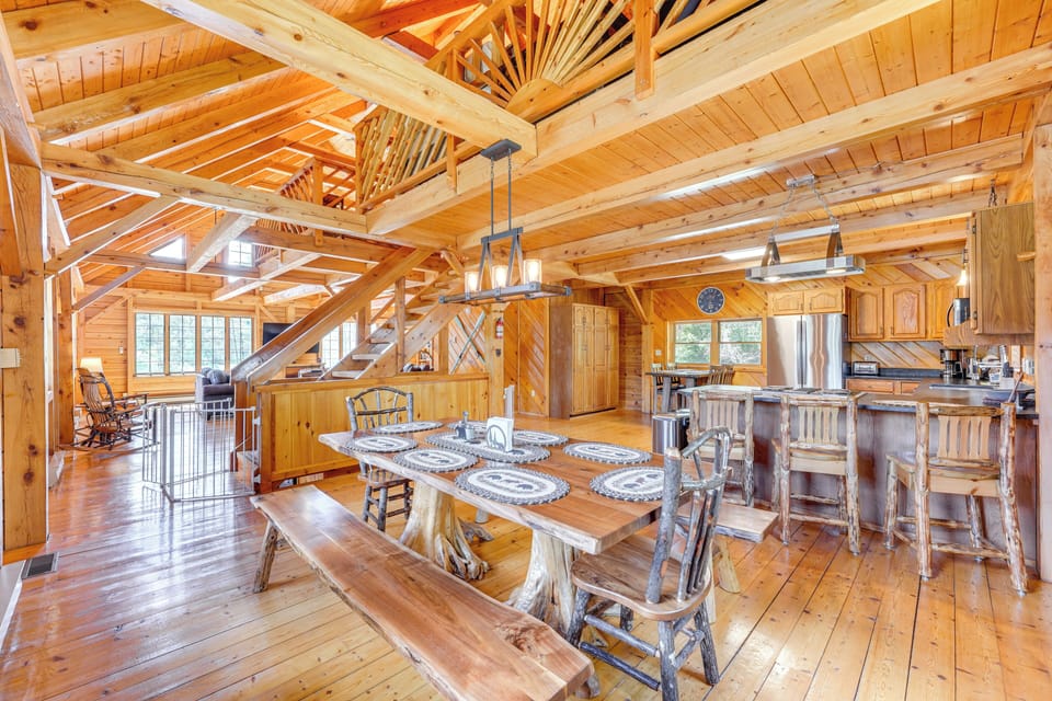 Dining Area | Middle Level | Stairs Required