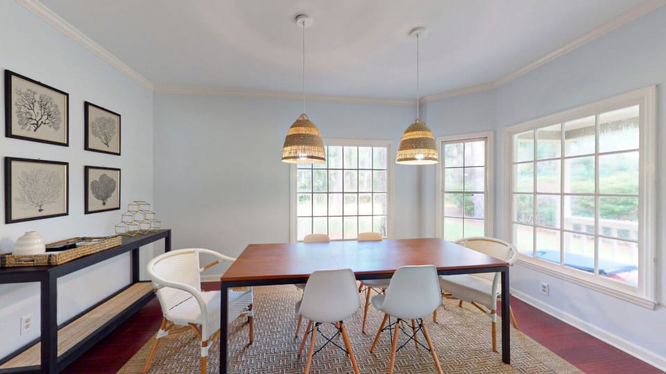 Formal Dining