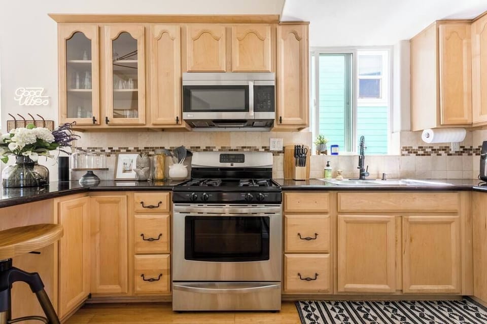 Cook with ease in our modern and well-equipped kitchen