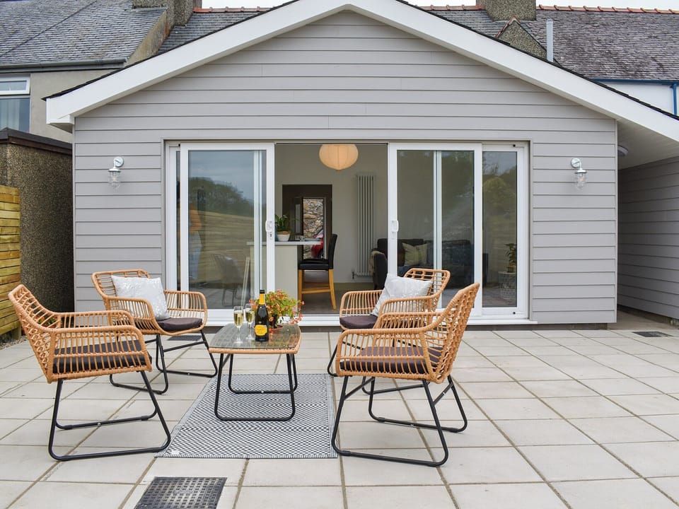 Exterior | Ty John, Abererch