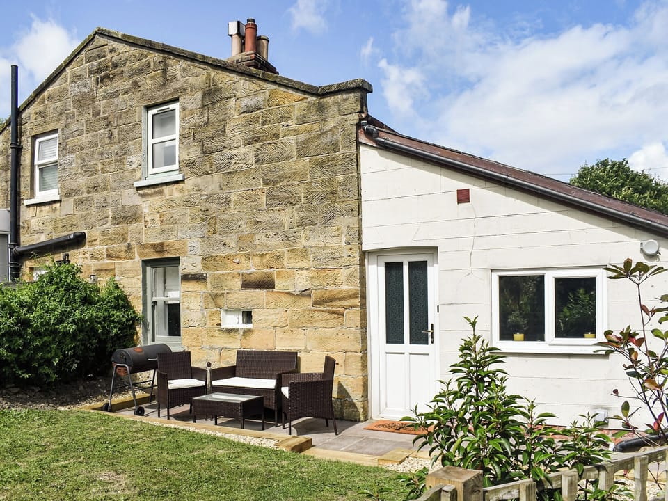Exterior | Chapel Cottage, Fylingthorpe