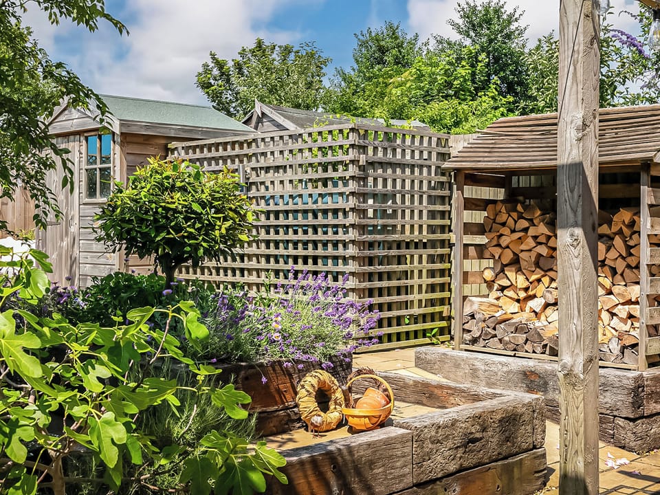 Garden | The Cherry Tree, Near Lincoln