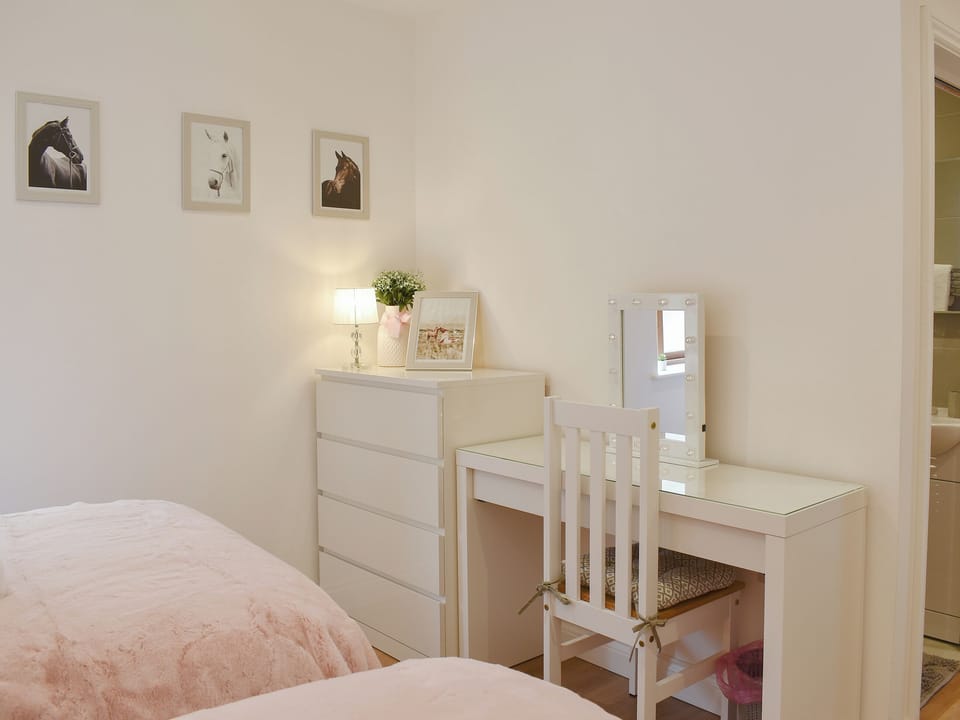 Twin bedroom | Redstones Cottage, Greasby, Wirral