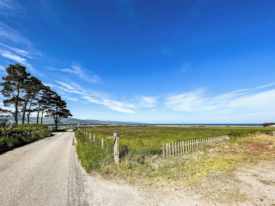 View | Fourpenny Studio - Fourpenny Cottages, Skelbo, near Dornoch