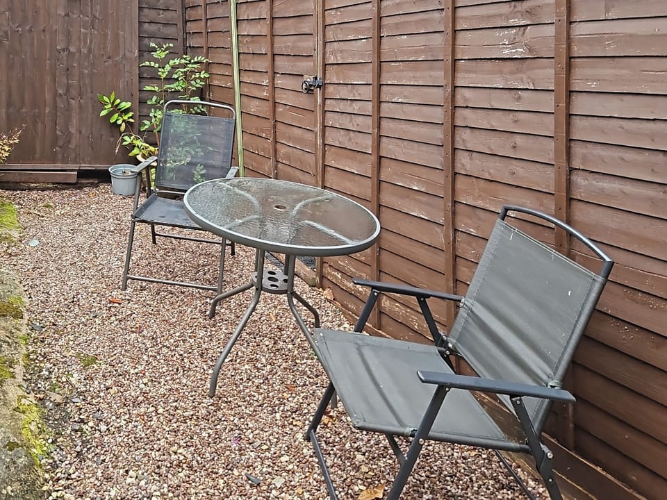 Sitting-out-area | Lower East, Knighton-on-Teme, Tenbury Wells