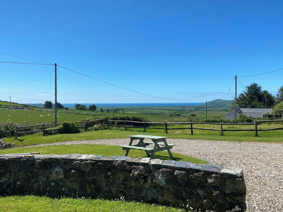 View | Neigwl View, Llaniestyn