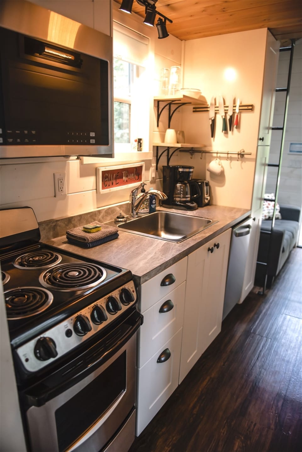 View of the kitchenette