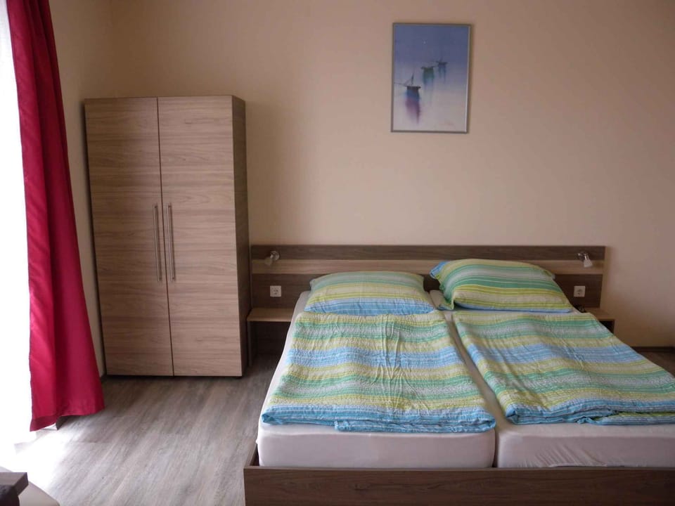 living/bedroom