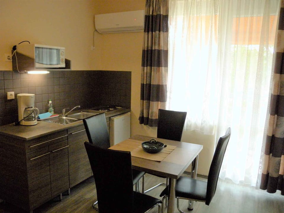 living/bedroom