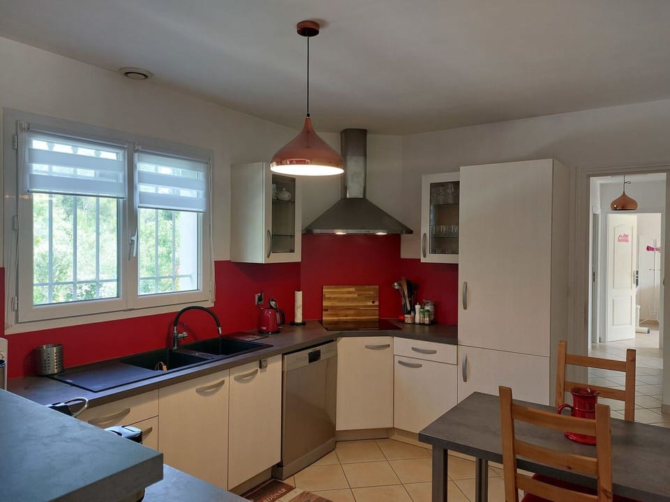 Kitchen, Kitchen Appliance, Furniture, Countertop, Interior Design, Flooring, Cabinetry, Major Appliance, Ceiling, Light Fixture